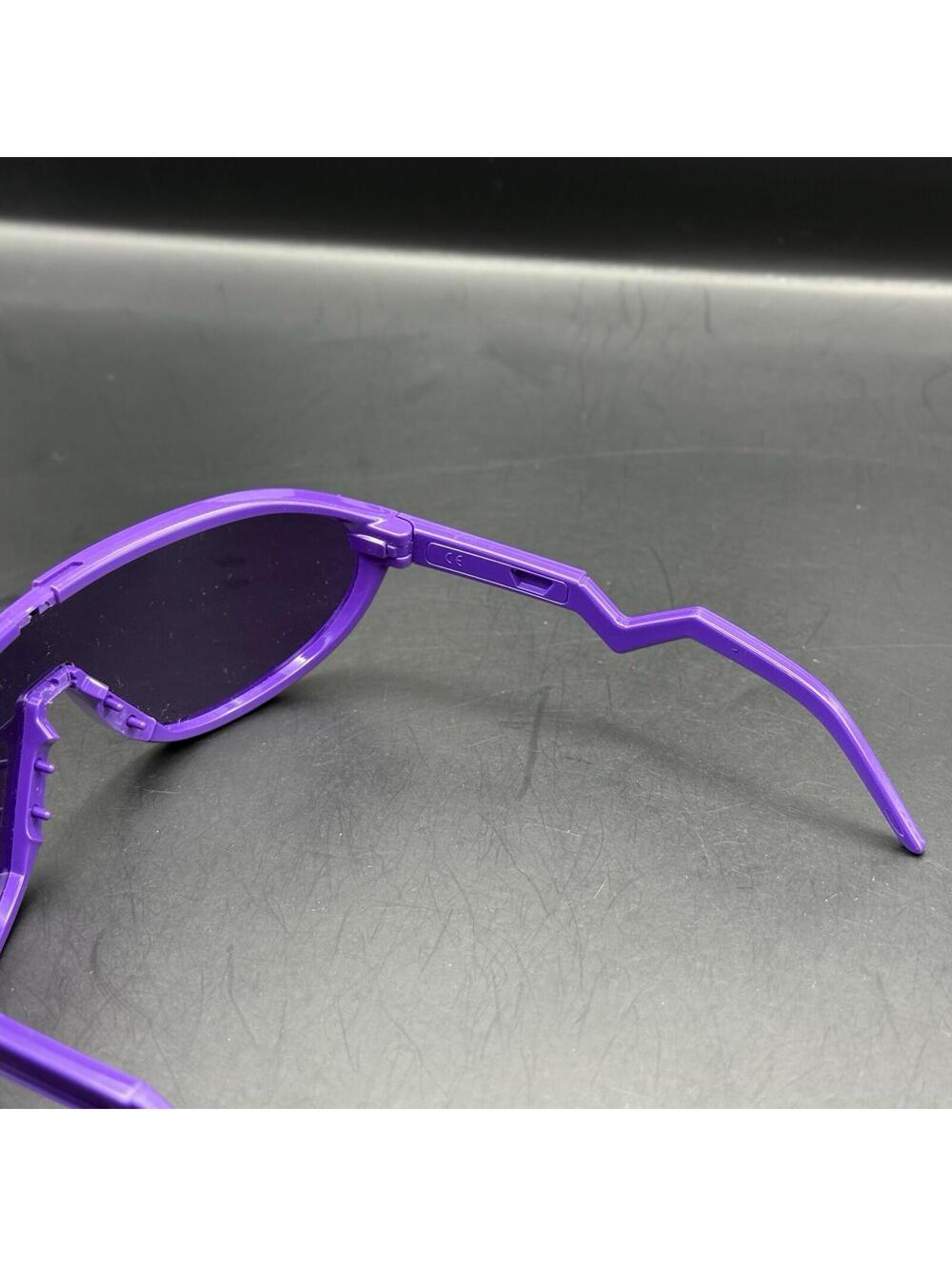Oakley CMDN Electric Purple Grey Lenses OO9467-0433 (No Wicket/Icons/Nose Piece) - Picture 5 of 12